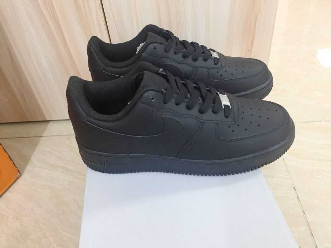 Buty męskie trampki Nike Air Force 1 czarny r.43