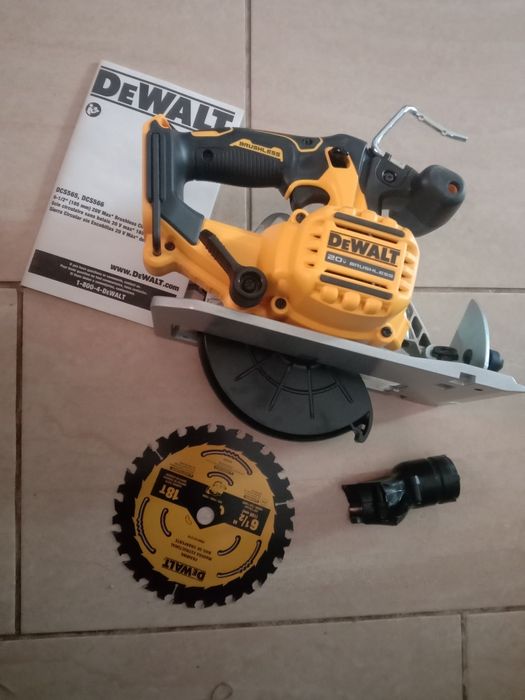 Пила дискова (циркулярна) DeWalt DCS565B