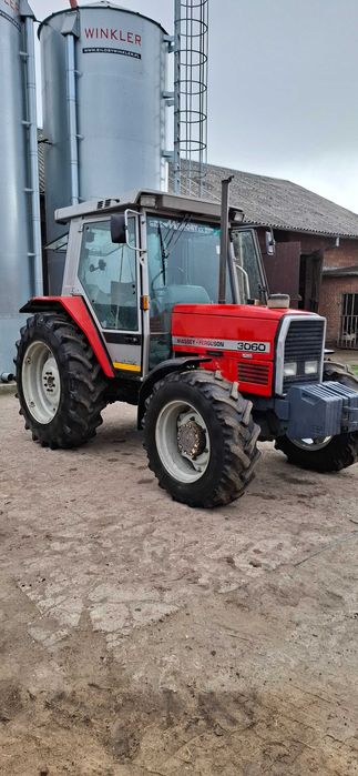 Ciągnik rolniczy MF 3060