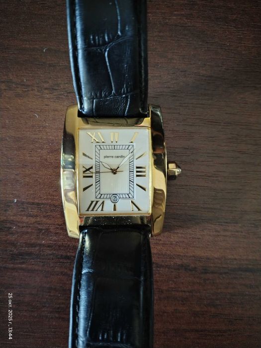Кварцевые часы "Pierre Cardin"