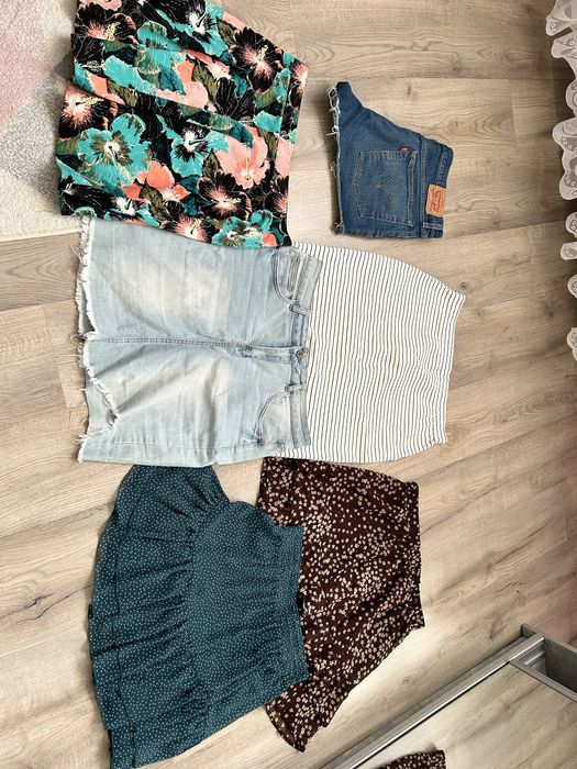 Zestaw ubrań damskich