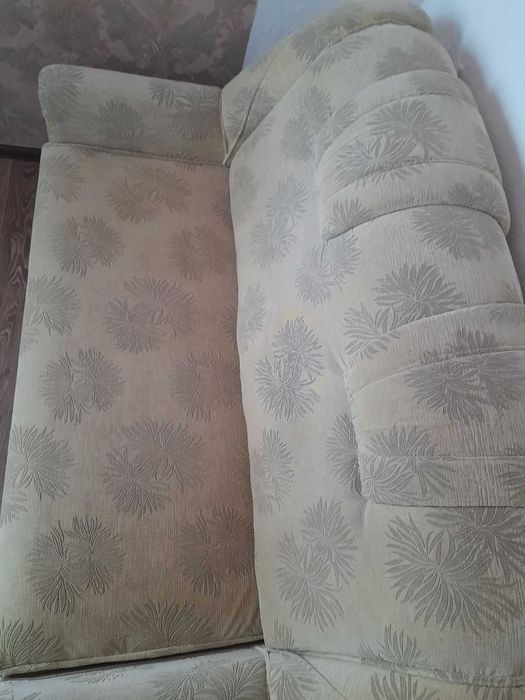 Диван раскладной, б/у.