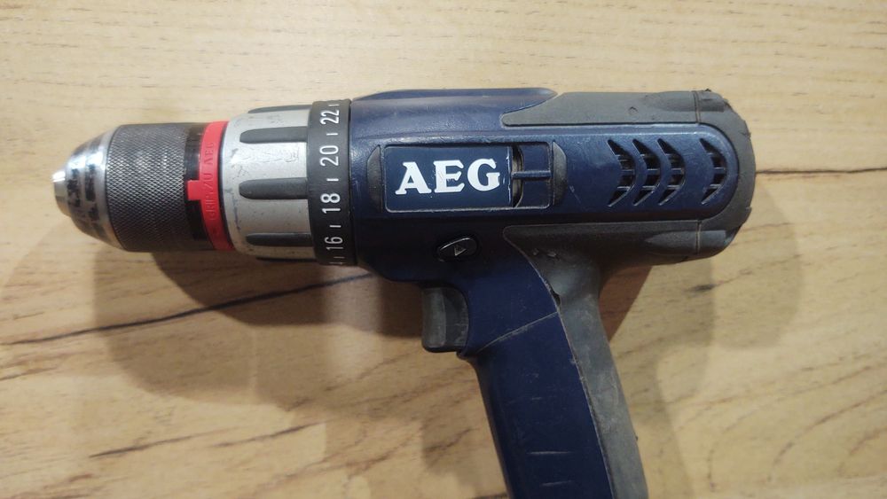 Шуруповерт AEG BS 12x бу.