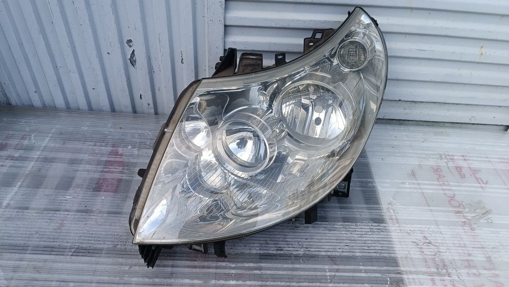 Vendo farol esquerdo de Fiat Ducato , citroen jumper ano 2006