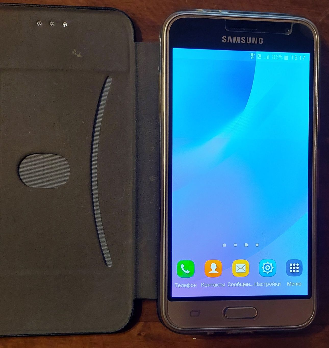 Телефон Samsung  j 3.