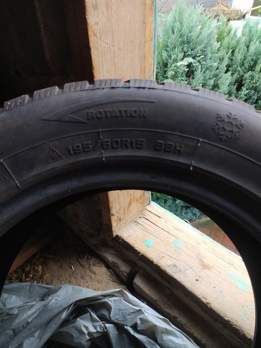 Продам шини на авто