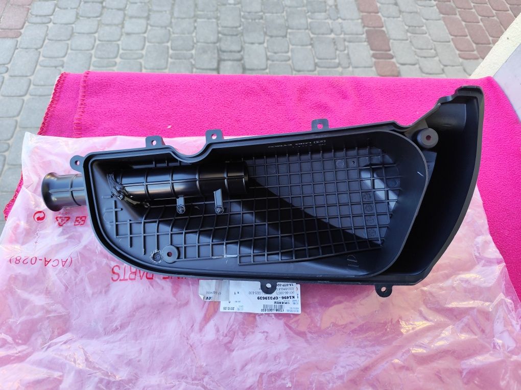 Zewnętrzna obudowa filtra powietrza Kymco People 300 GTI
