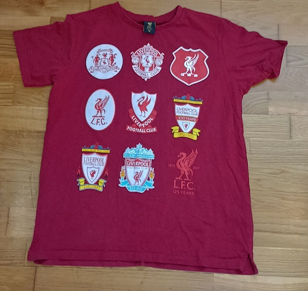 Футбольна футболка клубу Liverpool