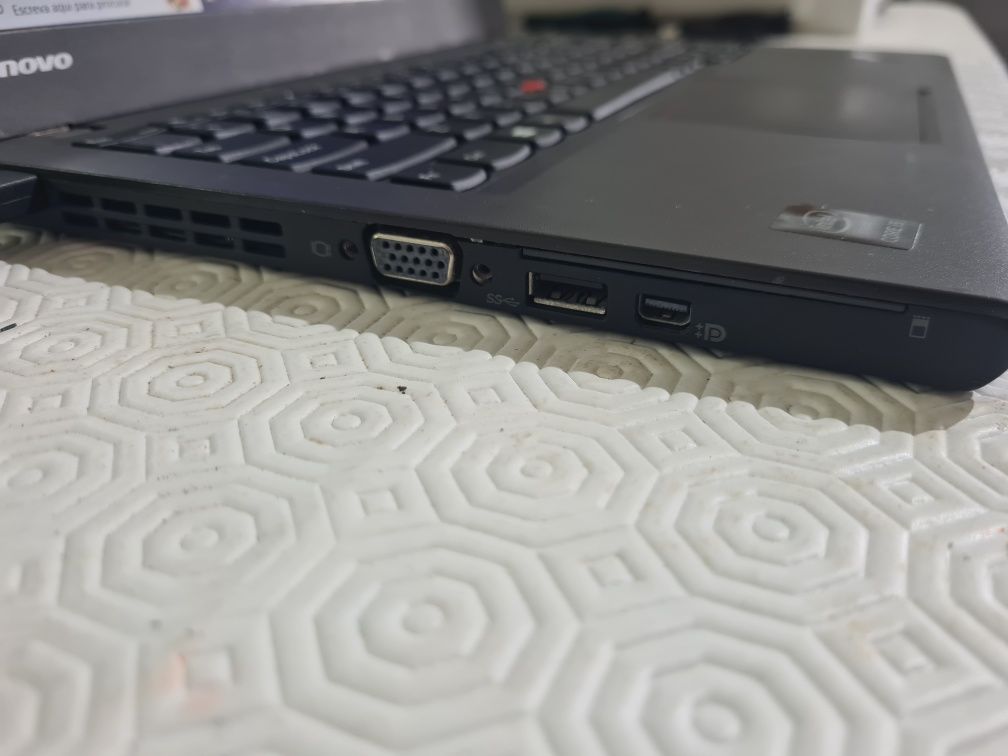 Portátil Lenovo Thinkpad X240 (Intel Core I5-4300U/8gb Ram/Ssd 256gb)