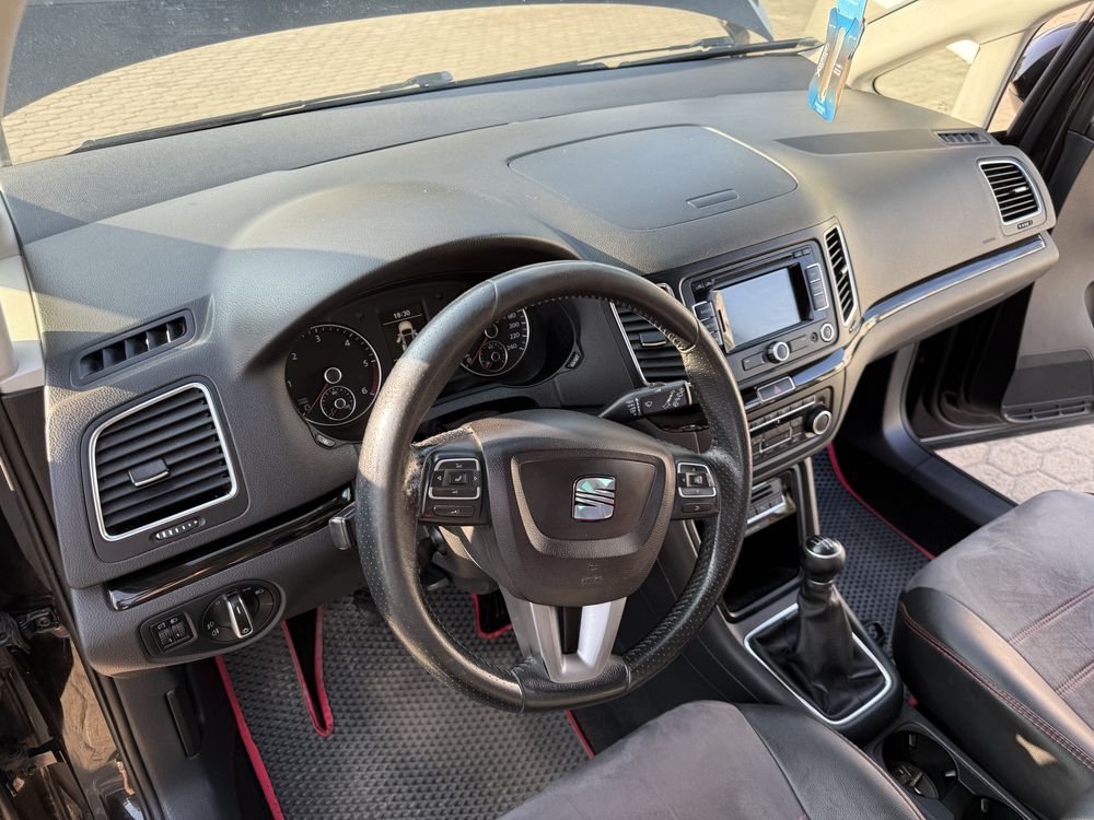Seat Alhambra 2011 • 2.0 TDI • 7 місць