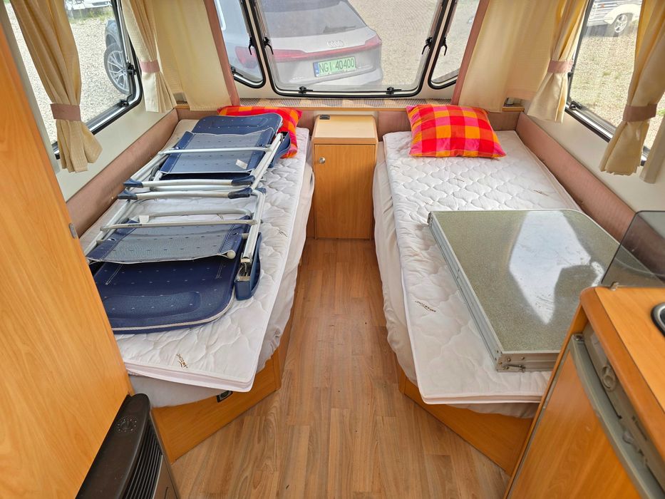 2009r CHATEAU 490 MOVER NAMIOT tapczany hobby przyczepa kempingowa LMC