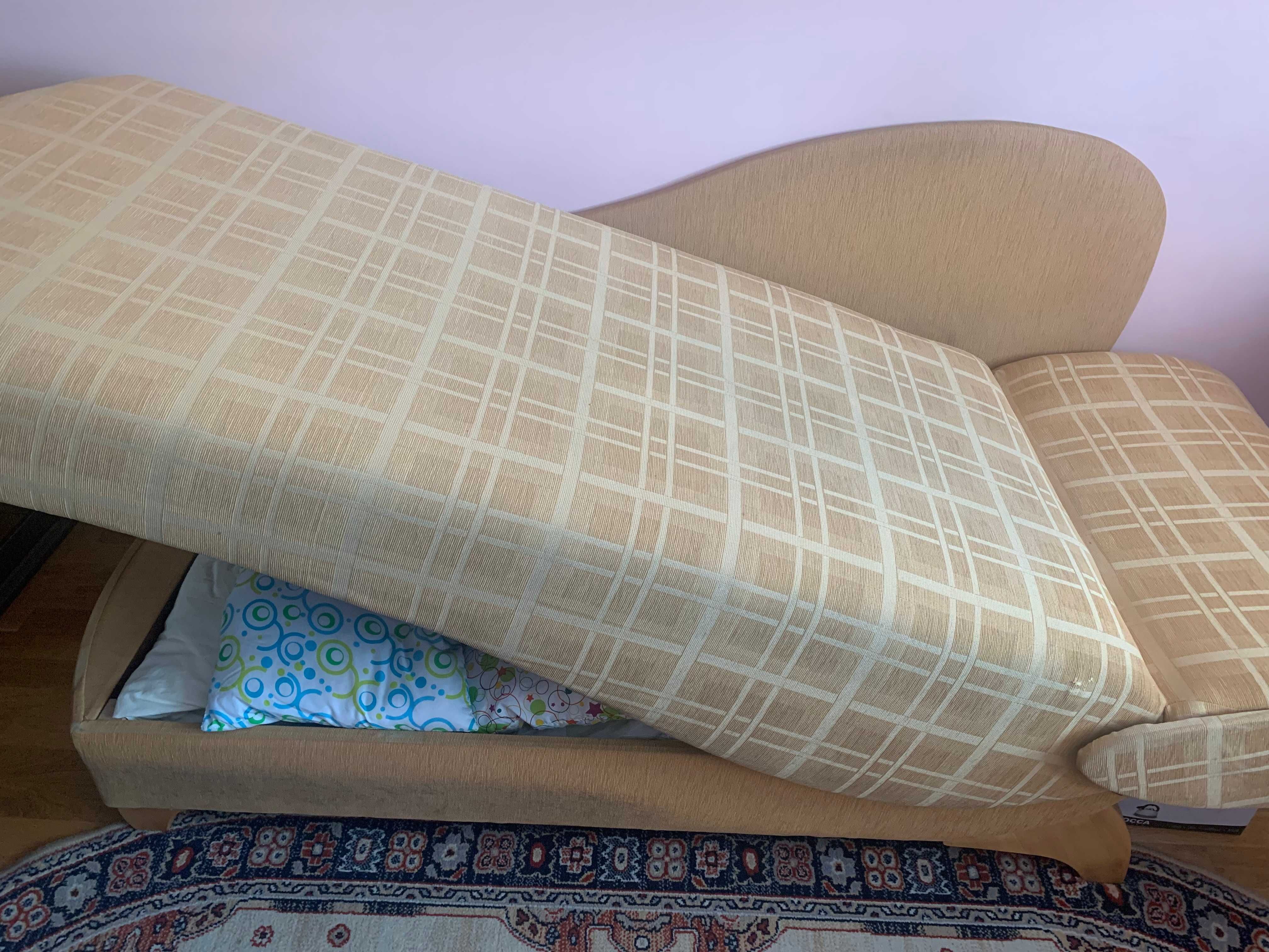 Sofa jednoosobowa Nel z Meblotapu Poj.na pościel reg. zagłówek