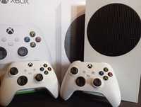 Xbox series s z dwoma padami