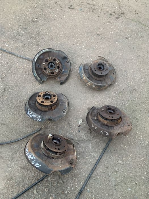 Продам задние ступицы мерседес 124- 190 W 201