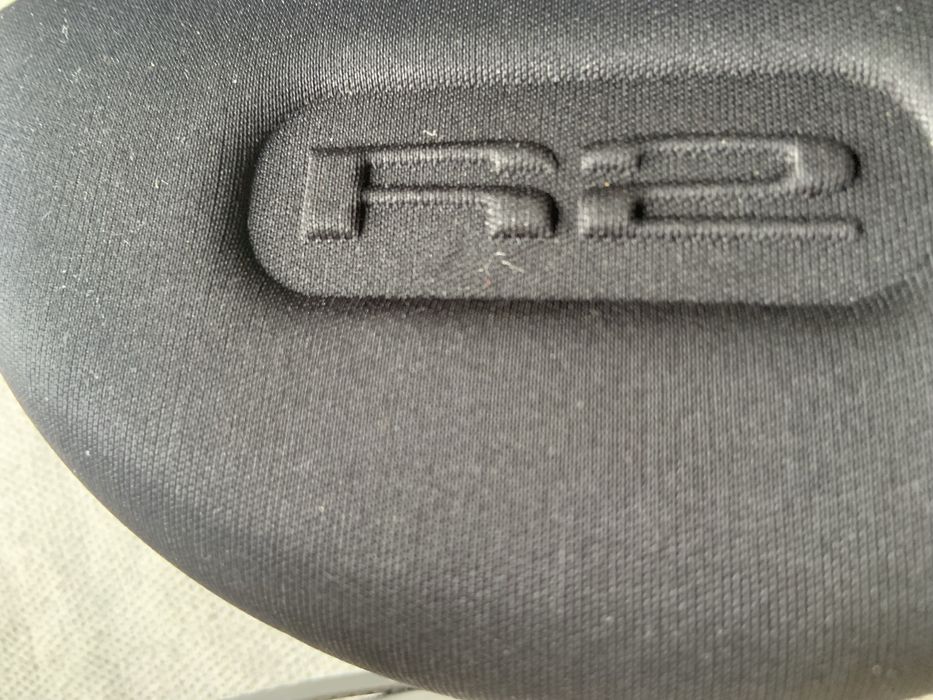 Óculos e bolsa de ciclismo