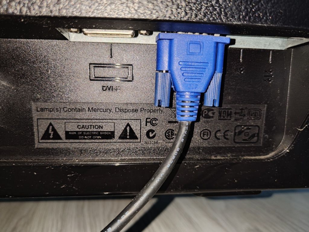 Monitor komputer BenQ LCD