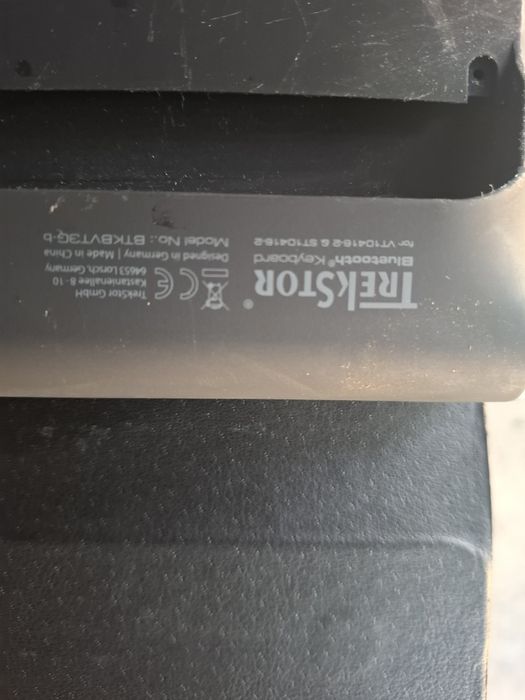 Tablet z klawiaturom TREkSTOR