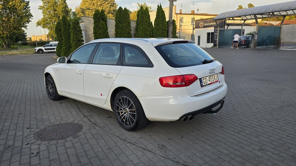 Audi A4 B8 2.0 120KM 2009r