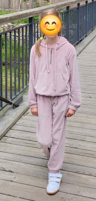 Костюм велюровий, розмір 134