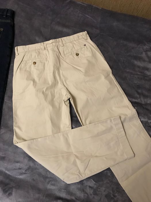 Бежеві чіноси Tommy Hilfiger 32/30 — класичний крій