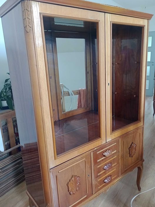 Witryna komoda w stylu ludwikowskim