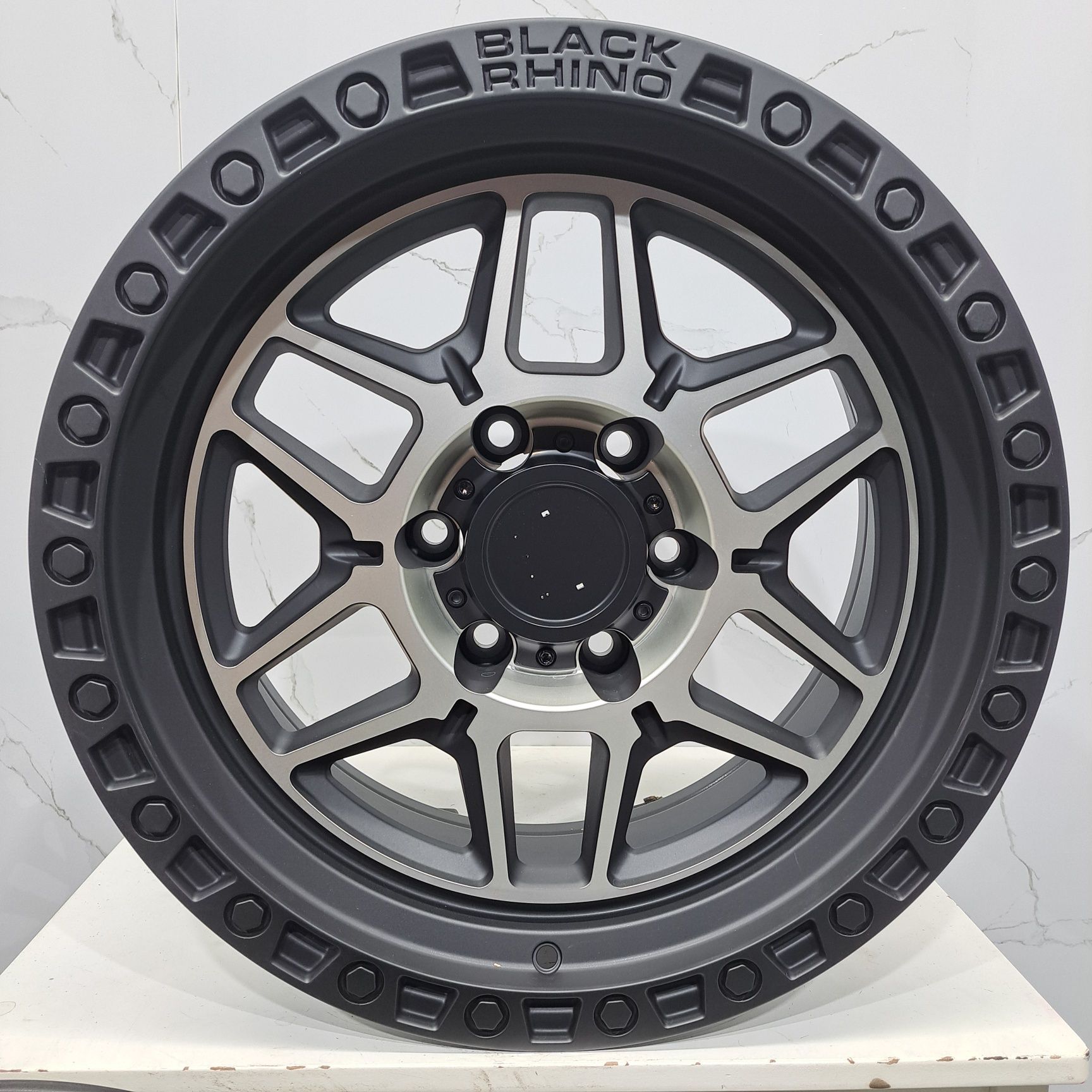 Jantes 18" LOOK Black Rhino off road 4x4 6x139,7