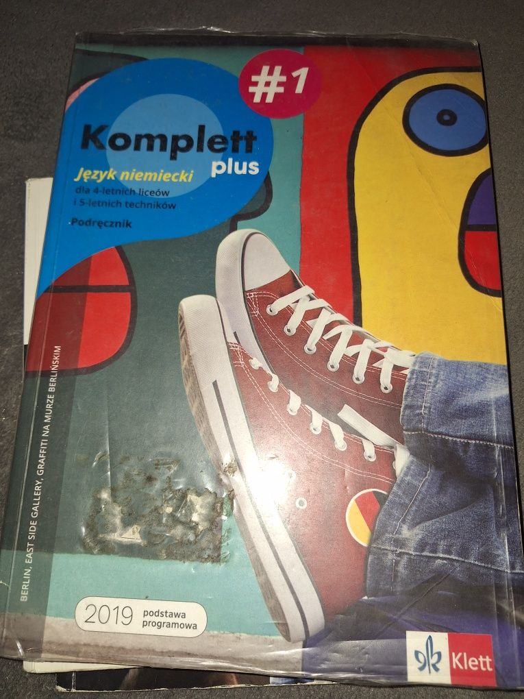 Książka do języka niemieckiego komplett plus 1 podręcznik i ćwiczenia