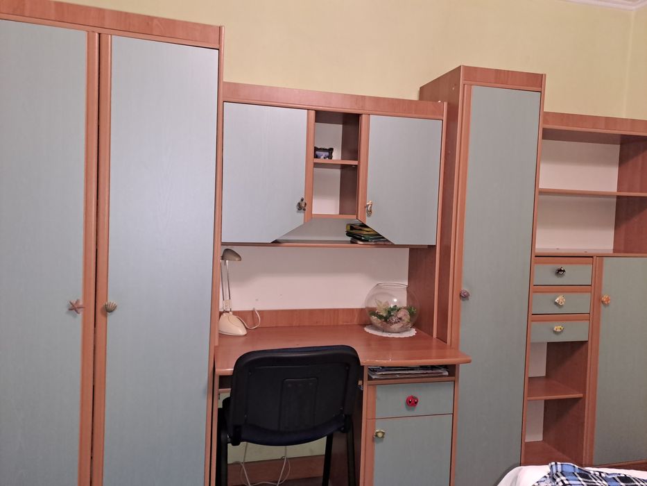 Стінка дитяча (меблі)