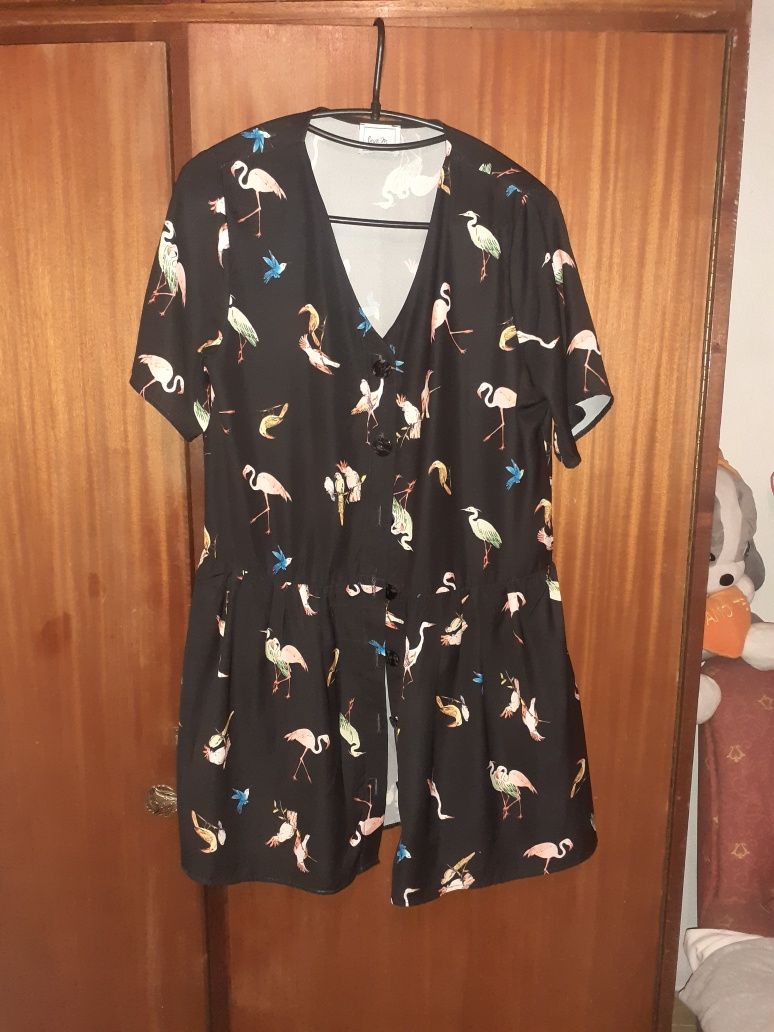 Vestido padrão flamingos