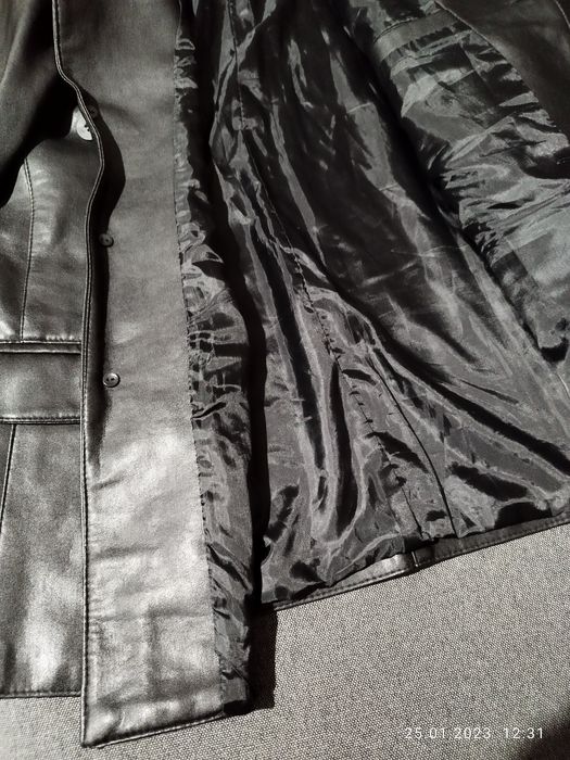 Продається чоловіча куртка