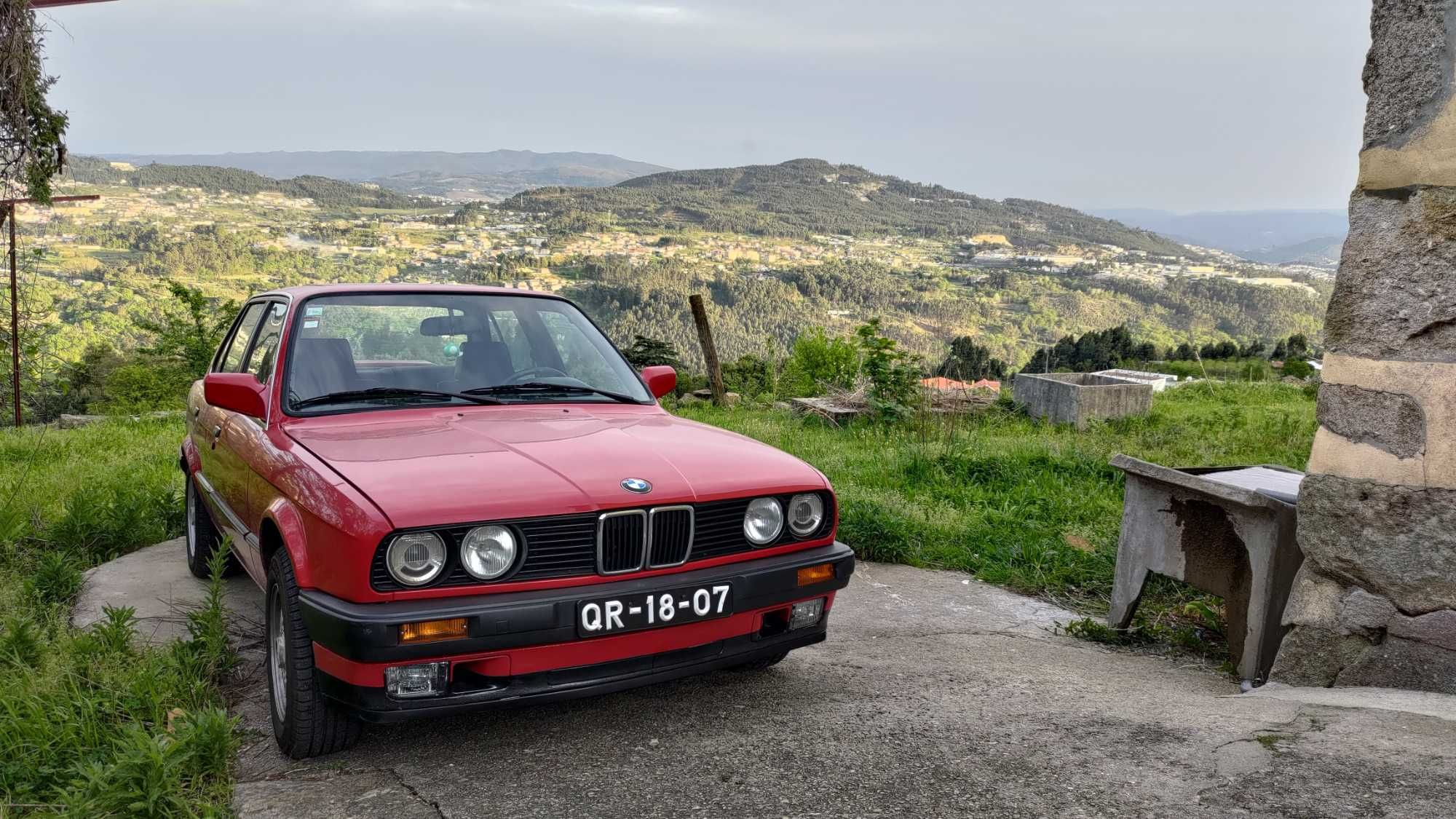 BMW E30 316i com AC