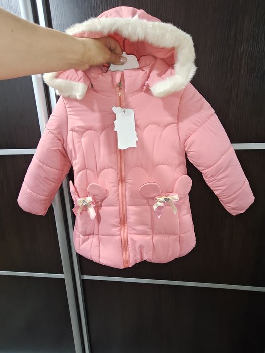 Зимова куртка на дівчинку