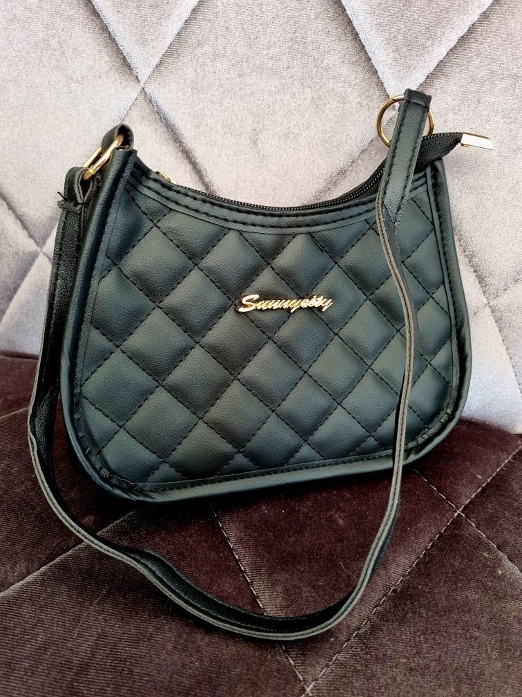 Torebka do ręki damska dziewczęca kosmetyczka crossbody pikowana