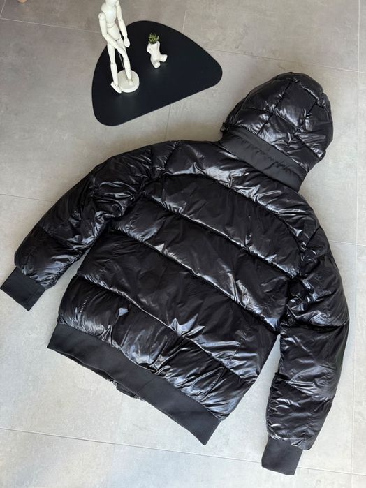 Нова Куртка Hugo Boss Black  чорна глянц