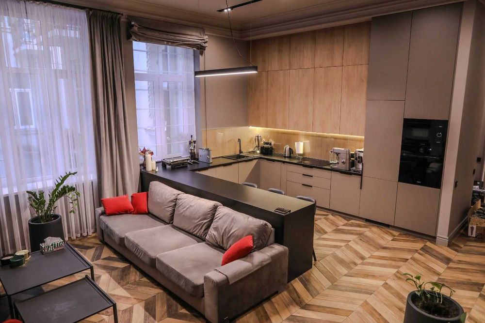 вул. Січових Стрільців. Центр Львова. Дизайн ремонт. Сауна. ОРЕНДА!