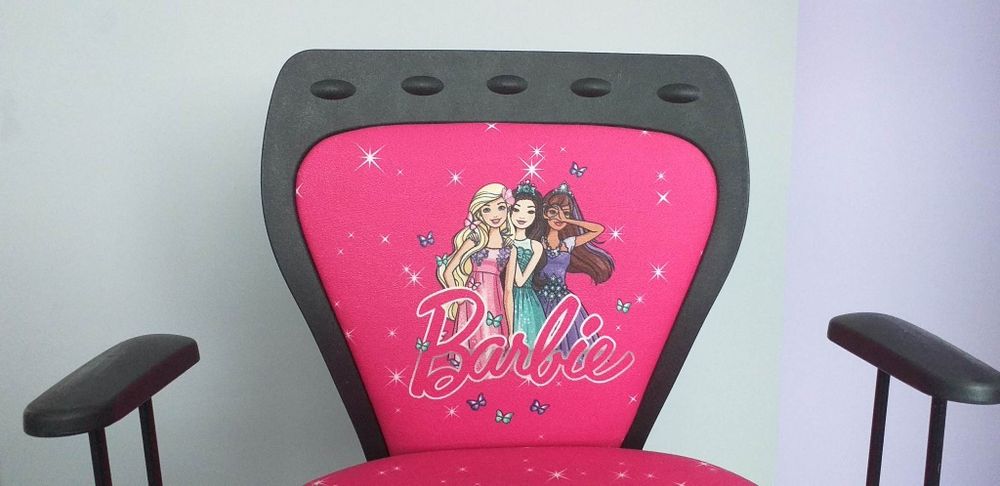 % % Krzesło do biurka BARBIE
