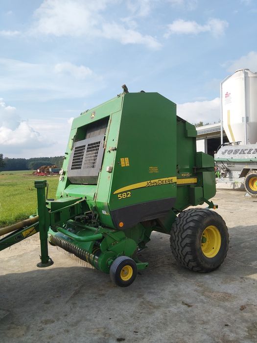 Witam.prasa John Deere 582 
Sprzedam prasę JD 582 MaxiCut z 2009r. Pie
