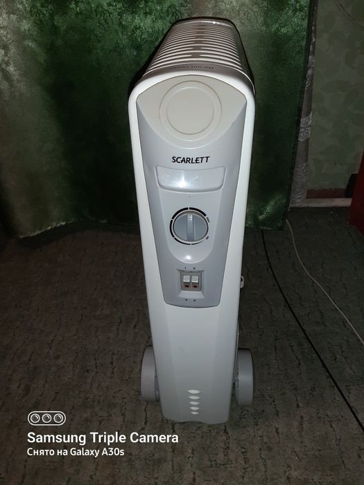 Продам масляный обогреватель Скарлет  SC 1156 2000W