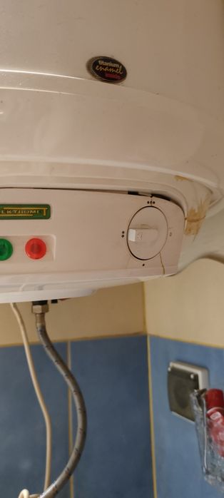 Elektryczny Podgrzewacz wody.