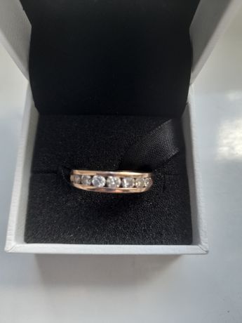 Złoty pierścionek z diamentami R.16 różowe złoto