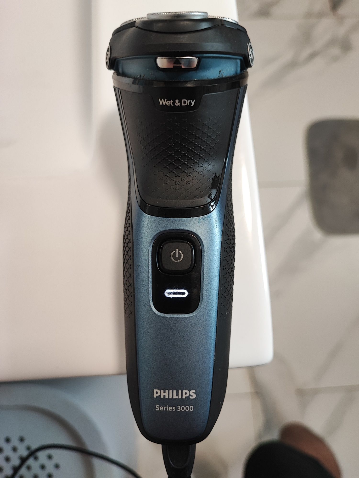 Golarka Philips series 3000