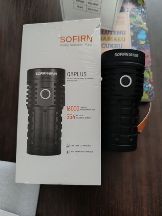 Sprzedam nową latarkę sofirn Q8plus