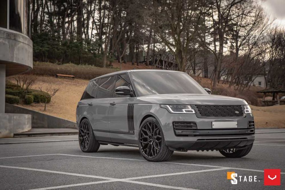 Новый комплект диски Vossen + шины R23 на Range Rover Vogue Sport