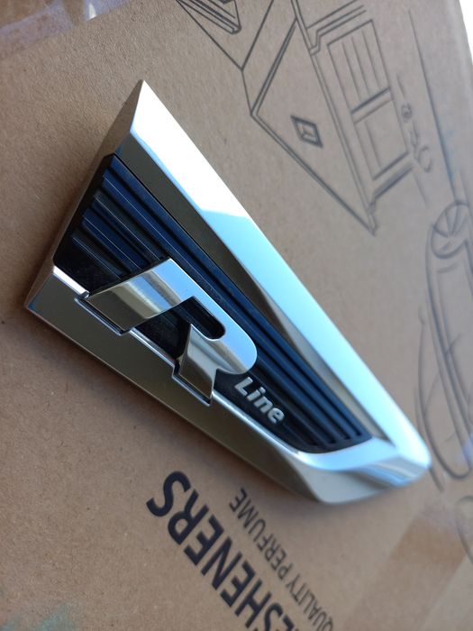 Емблема крила переднього правого wv tiguan 5na853688b