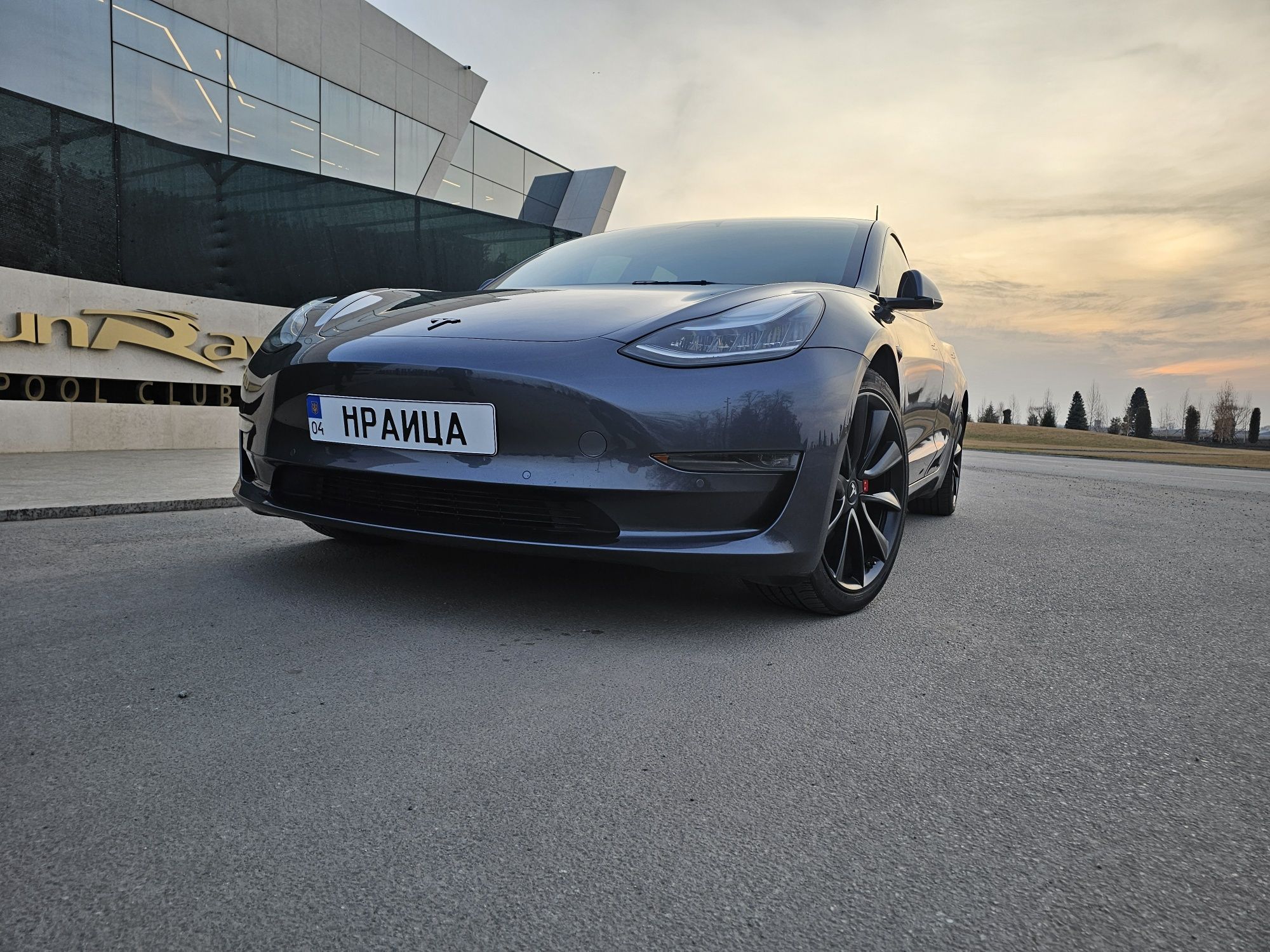 Tesla Model 3 Performance. Уникальная. Полностью сама ездит.  FSD.