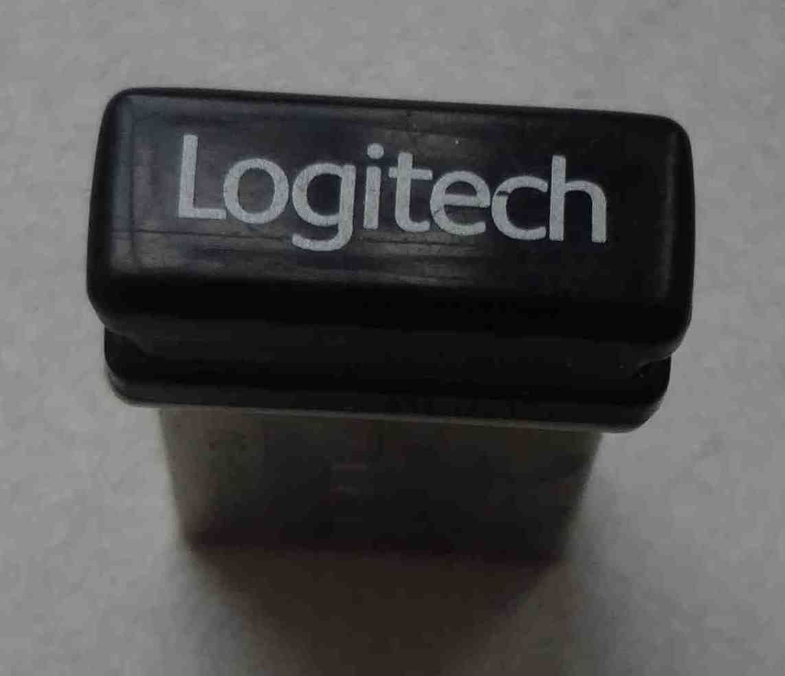 Беспроводная компьютерная мышь Logitech M235 с адаптером Unifying
