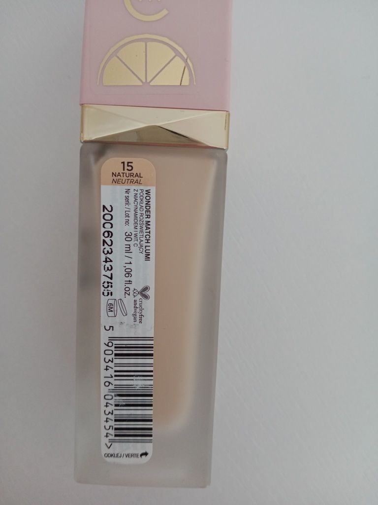 Eveline Wonder Match Lumi Podkład Rozświetlający 15 Natural Neutral