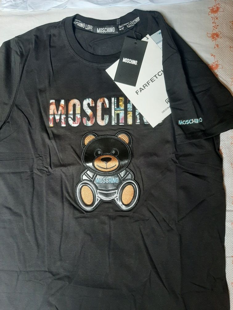 T-SHERT Damski Karl Lagerfeld. Moschino ceny do 260 zł szt.