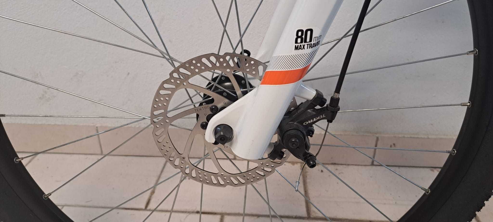 Bicicleta ROCKRIDER ST 120 com suspensão dianteira e roda 27.5