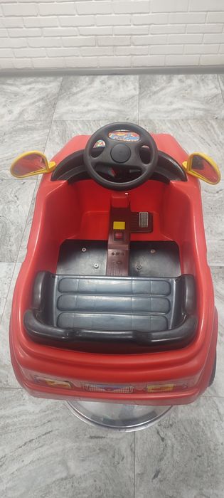 Перукарське крісло для дітей